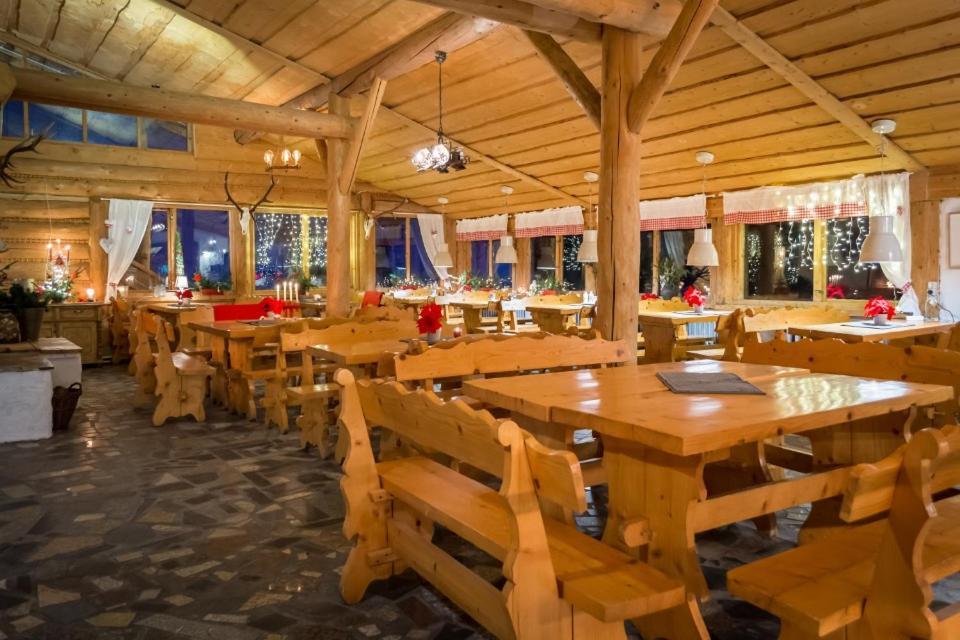 Pensjonat Laworta Ski ウストシキ・ドルネ エクステリア 写真